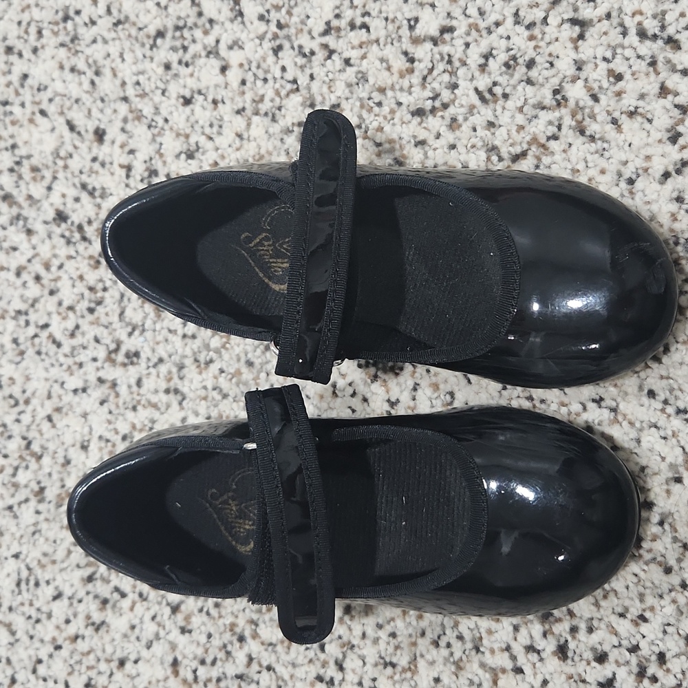 Like new toddler Girls Stelle Tap Shoes